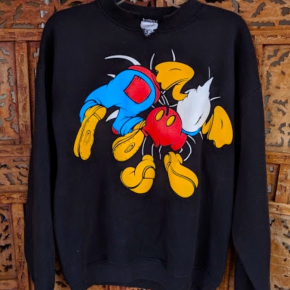 Vintage Disney hilarious butt-backwards crewneck sweater🖤 - Picture 4 of 4